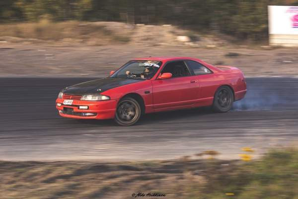 Nissan Skyline Vantaa - valokuva 1