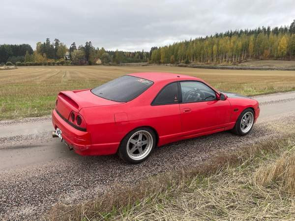 Nissan Skyline Vantaa - valokuva 2