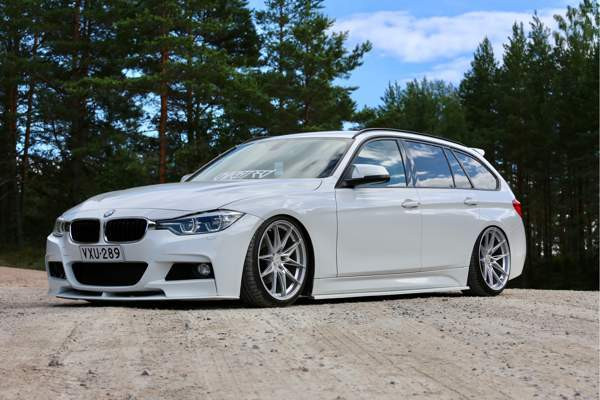 BMW 318 Sarov - valokuva 3