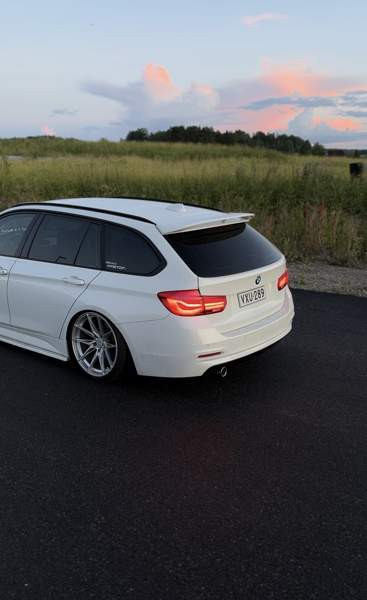 BMW 318 Sarov - valokuva 5