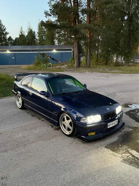 BMW 325 Luga - valokuva 1