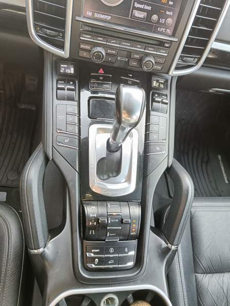 Porsche Cayenne Порвоо - изображение 6