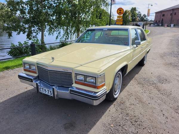 Cadillac Fleetwood Savonlinna - valokuva 1