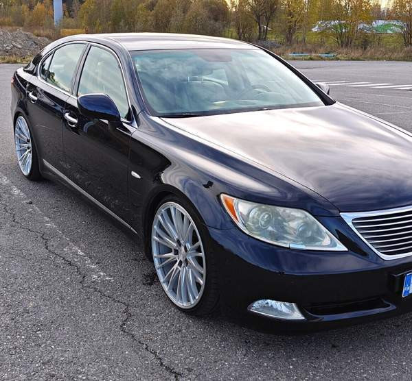 Lexus LS Hyvinge - photo 1