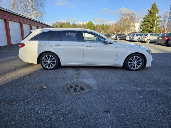 Mercedes-Benz E Ulvila - valokuva 6