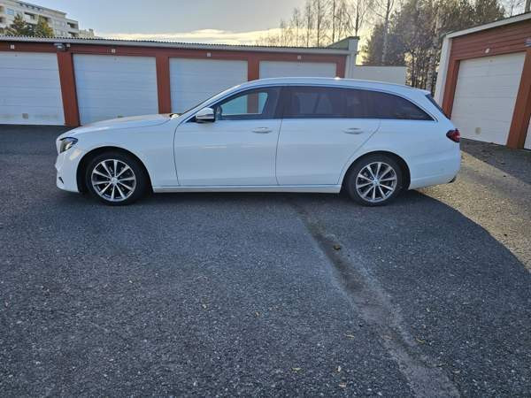 Mercedes-Benz E Ulvila - valokuva 2