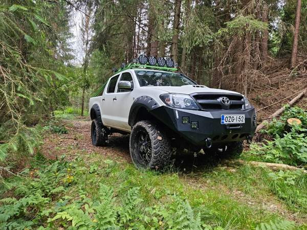 Toyota Hilux Запорожская область - изображение 1