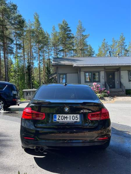 BMW 330 Hafnarfjoerdur - valokuva 3
