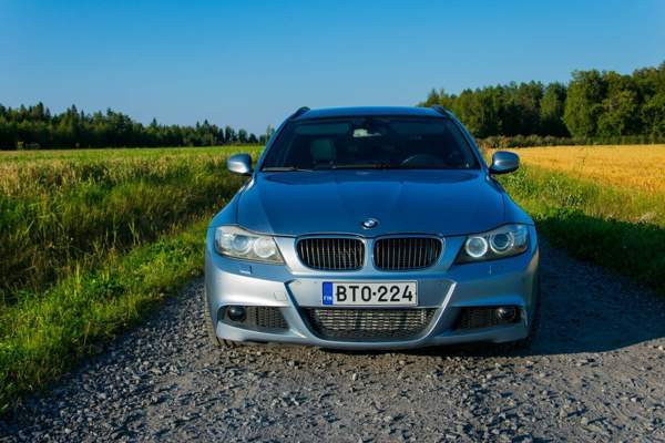 BMW 330 Oulu - valokuva 7
