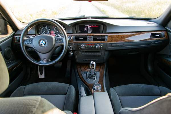 BMW 330 Oulu - valokuva 8