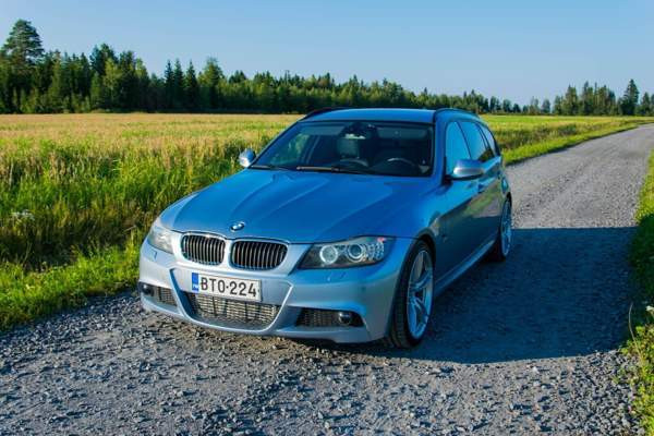 BMW 330 Oulu - valokuva 1