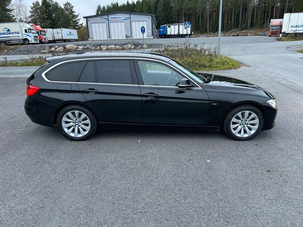 BMW 330 Nokia - valokuva 4