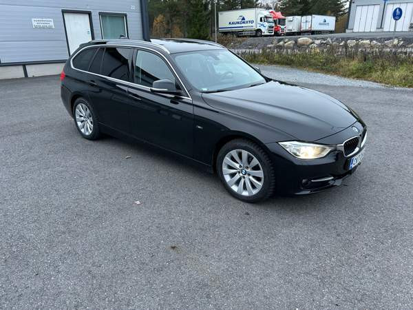 BMW 330 Nokia - valokuva 2