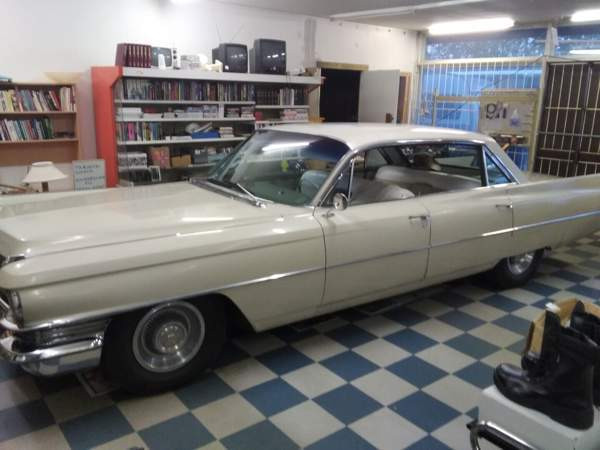 Cadillac De Ville Ruovesi - valokuva 1