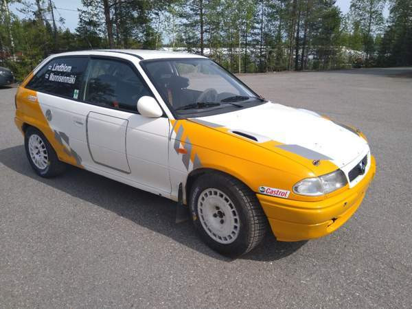 Opel Astra Maentsaelae - photo 5