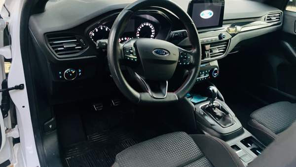 Ford Focus Sarov - valokuva 8