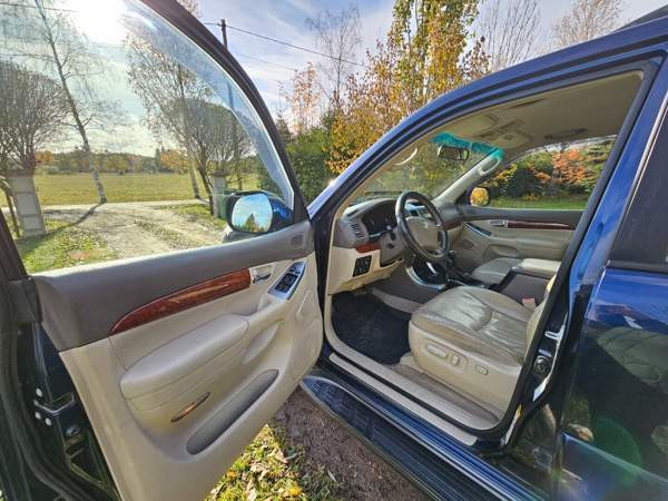 Toyota Land Cruiser Piikkiö - valokuva 5