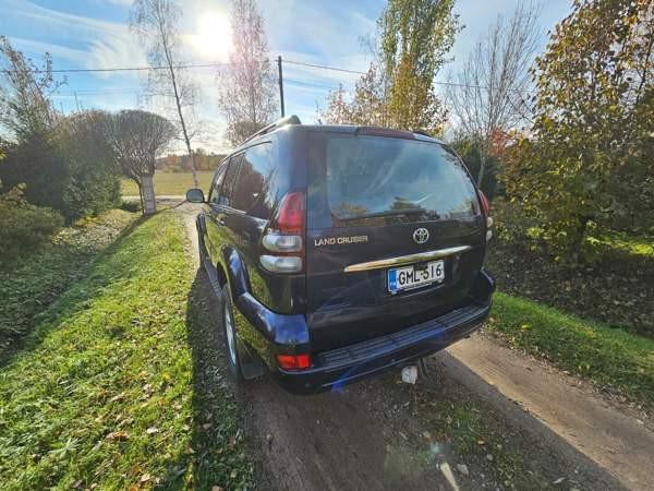 Toyota Land Cruiser Piikkiö - valokuva 6