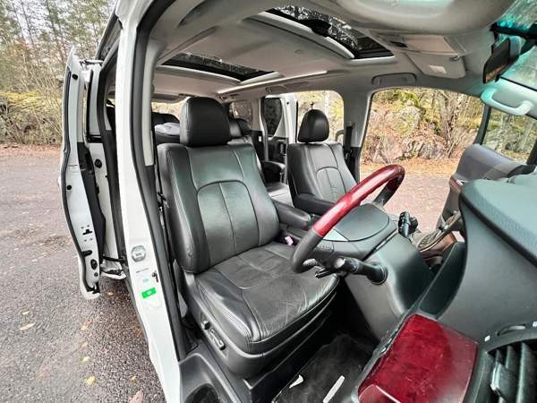 Toyota Vellfire Вантаа - изображение 3