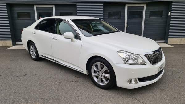 Toyota Crown Haemeenlinna – foto 3