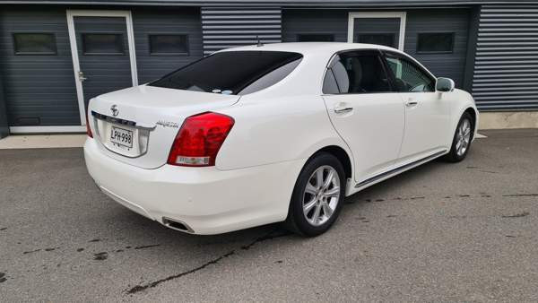 Toyota Crown Haemeenlinna – foto 5