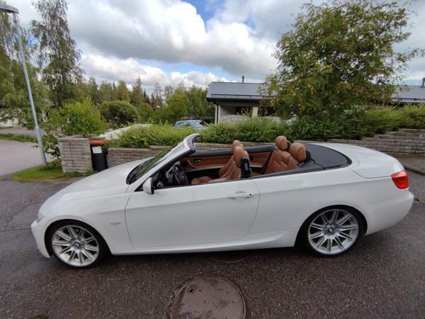 BMW 320 Glebychevo - valokuva 3