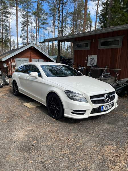 Mercedes-Benz CLS Хювинкяя - изображение 1