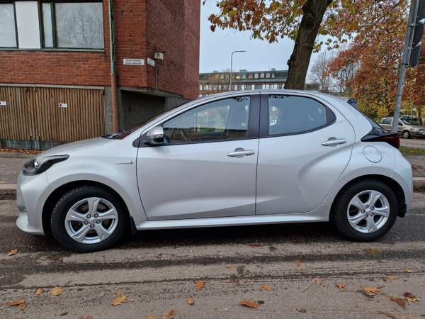 Toyota Yaris Helsinki - изображение 1