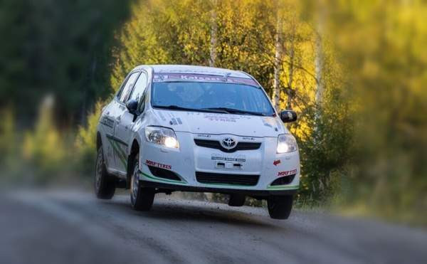 Toyota Auris Хямеэнлинна - изображение 1