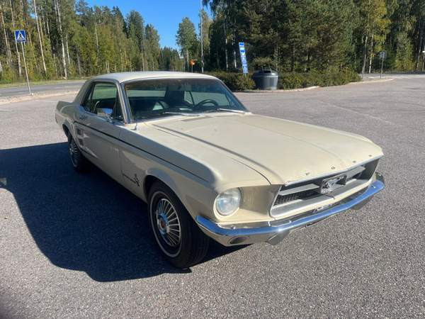 Ford Mustang Вантаа - изображение 7