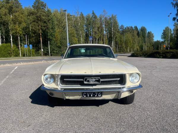 Ford Mustang Вантаа - изображение 8