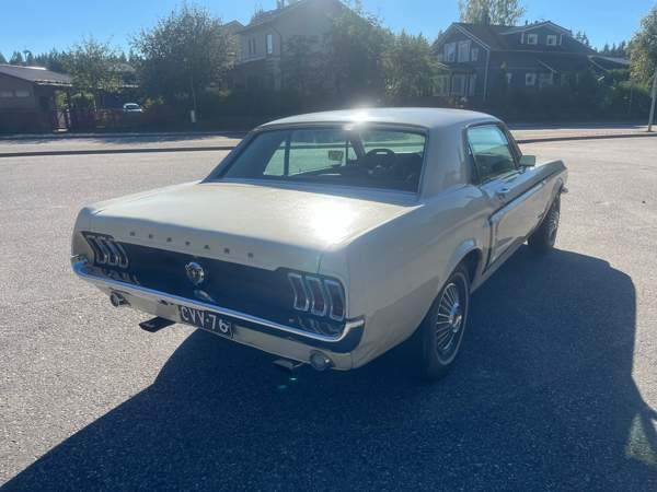 Ford Mustang Вантаа - изображение 5