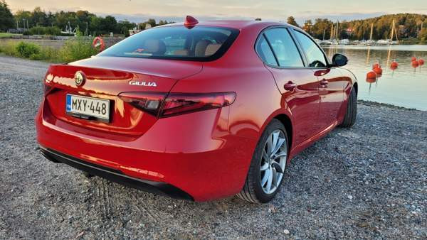 Alfa Romeo Giulia Laensi-Turunmaa - изображение 4