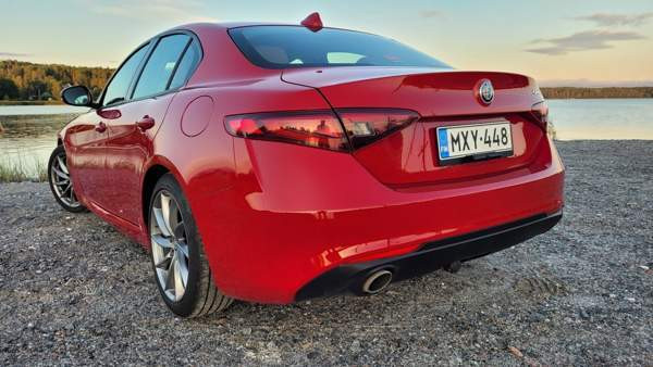 Alfa Romeo Giulia Laensi-Turunmaa - изображение 3