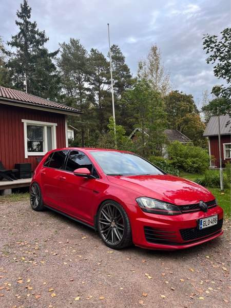 Volkswagen Golf Lieto - valokuva 1