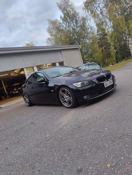 BMW 335 Холлола - изображение 1