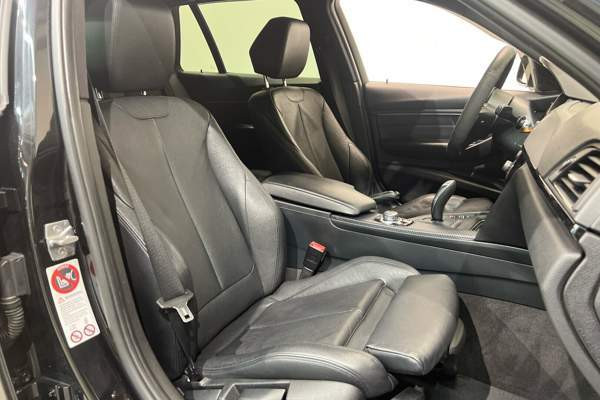 BMW 330 Espoo - valokuva 8