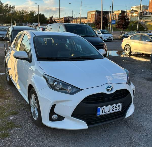 Toyota Yaris Helsinki - valokuva 1