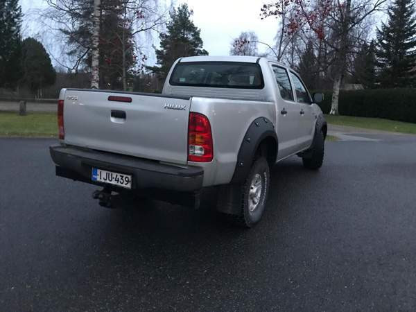 Toyota Hilux Йямся - изображение 3