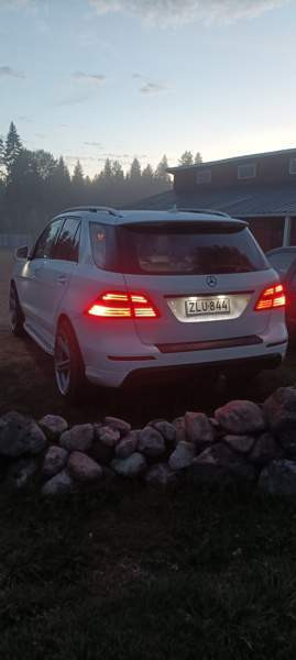 Mercedes-Benz ML Kaavi - valokuva 7