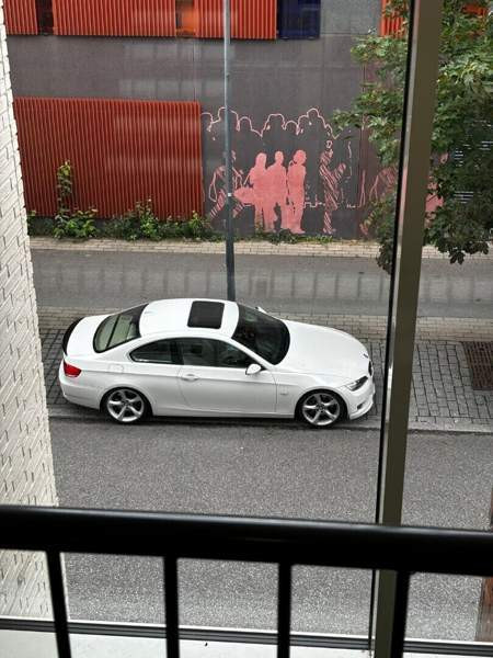 BMW 335 Vantaa - valokuva 2