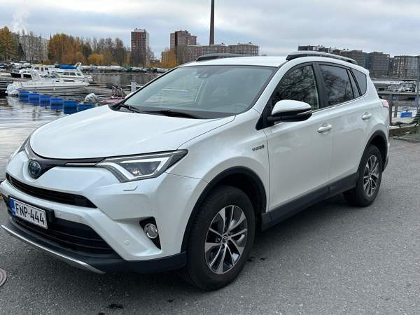 Toyota RAV4 Tampere - valokuva 1