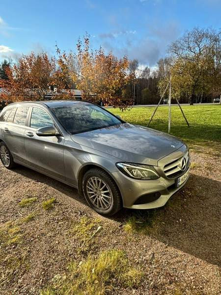 Mercedes-Benz C Parkano - valokuva 3