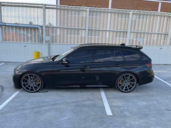 BMW 330 Järvenpää - valokuva 2