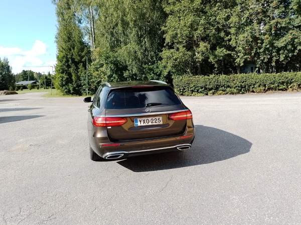 Mercedes-Benz 220 Huittinen - изображение 6