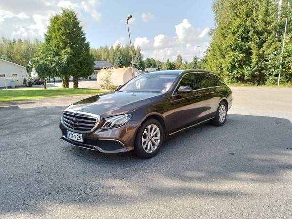 Mercedes-Benz 220 Huittinen - изображение 3