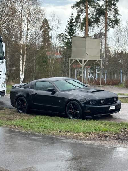Ford Mustang Espoo - valokuva 2