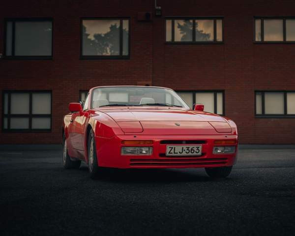 Porsche 944 Kaarina - valokuva 1