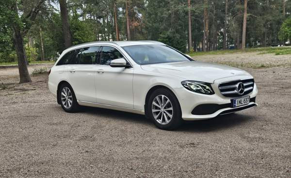 Mercedes-Benz E Хювинкяя - изображение 6