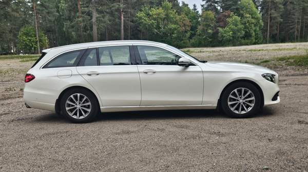 Mercedes-Benz E Хювинкяя - изображение 2